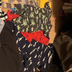 5 pajama sets all 3T.
